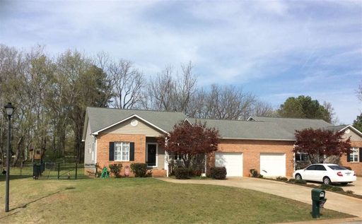 210 River Oaks Circle sold townhome in River Oaks, Piedmont, SC