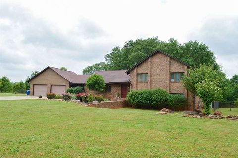 402 Devon Way