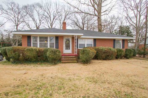 3209 Howland Drive