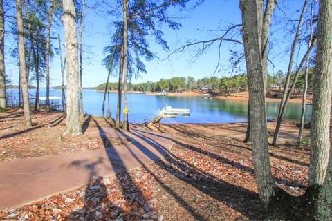 216 Lakeview Drive