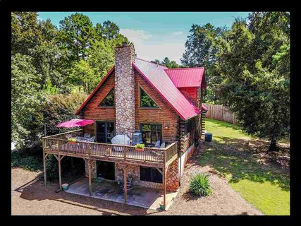 809 Windrush Lane