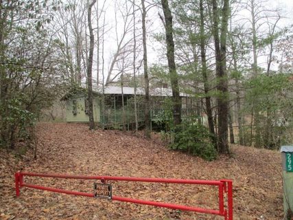 295 Lakeside Drive
