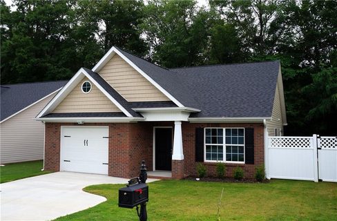 102 Abigail Lane sold home in Cobblestone West, Anderson, SC