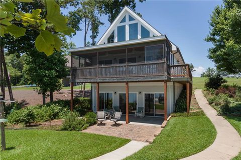 1110 Meares Drive sold home in The Battery On Keowee, Seneca, SC