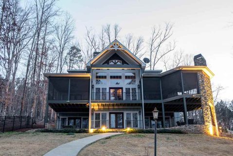 Previously sold for $880,000