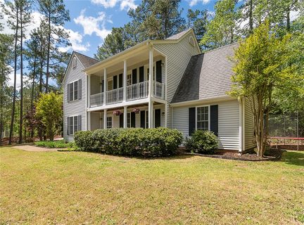 219 Luna Lane