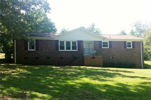 131 Brookwood Drive sold home in Brookwood, Seneca, SC