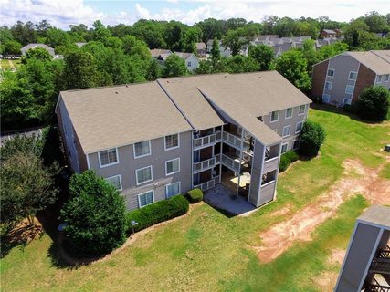 220 Elm Street 424