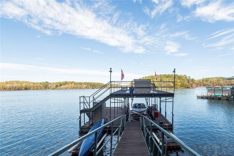 319 Lakeview Drive