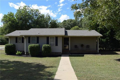 801 Clinkscales Road sold home in Meadow Field, Anderson, SC