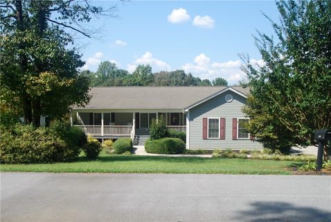 211 Dodgins Lane sold home in New Hope Spring, Seneca, SC