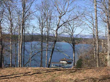 306 Falling Leaf Court Lot 22 Mountain View Poin sold home in Mountain View Pointe, Seneca, SC