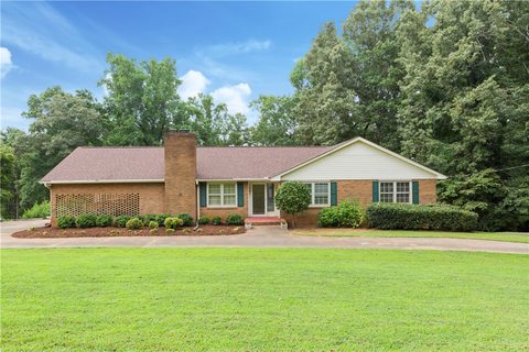 100 Nottingham Way sold home in Sherwood Forest, Anderson, SC