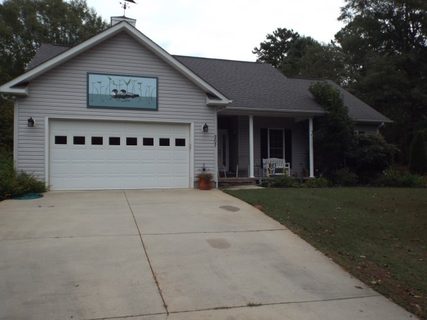 307 Valley View Drive sold home in Sunset Shores, Seneca, SC