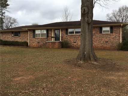 2807 Colonial Drive