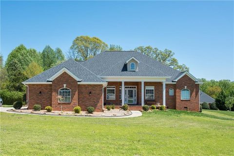 143 Dandelion Trail