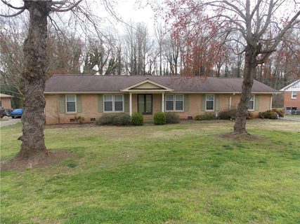2808 Little Creek Drive