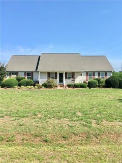 102 Mcclain Lake Drive