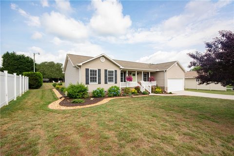 1505 Centerville Road sold home in Bradford Ridge, Anderson, SC