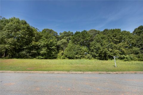 121 Fairoaks Drive sold home in Wyatts Grant, Williamston, SC