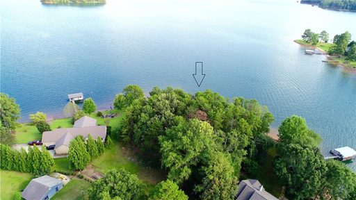 306 E Sunrise Lane sold home in Lakeshore East, Seneca, SC