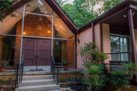 200 Valley View Drive sold home in Brookwood, Clemson, SC