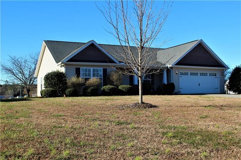 105 Stanmoore Drive sold home in Stanmoore Heights, Anderson, SC