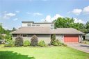 1606 Keowee Lakeshore Drive sold home in Seneca, SC