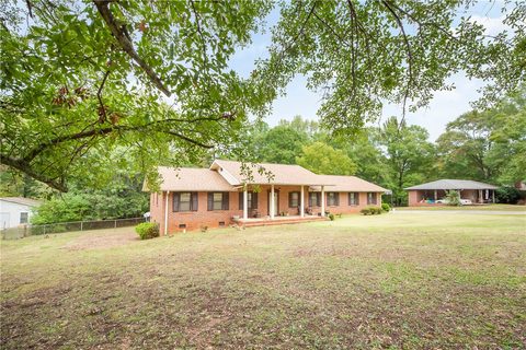 2705 Leftwich Lane