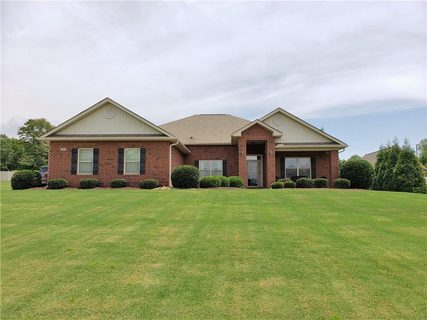112 Baybrooke Lane
