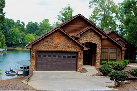 221 Dodgins Lane sold home in Laurel Pointe, Seneca, SC