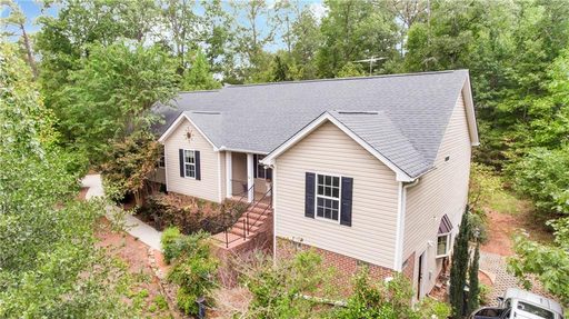 1407 Hunters Trail