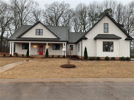 121 Fairoaks Drive sold home in Wyatts Grant, Williamston, SC