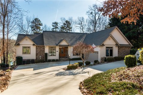 118 Wynward Pointe Drive