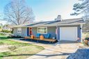 654 N Poplar Street sold home in Walhalla, SC