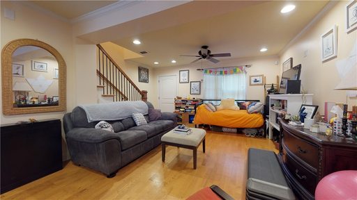 209 Calhoun Street 206