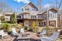 290 Coves End Point sold home in Seneca, SC