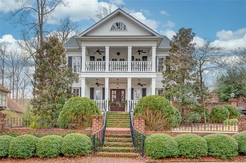 324 Avenue Of Oaks