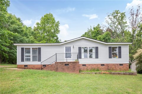 163 Greentree Road sold manufactured home in Woodfern Estate, Anderson, SC