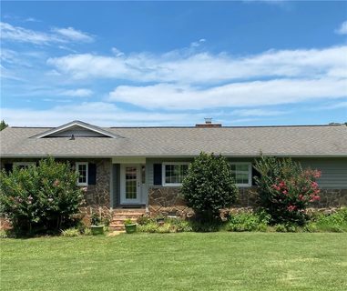 1222 Moorhead Place