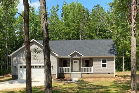 121 Horseshoe Drive sold home in Horse Shoe Bay, Townville, SC