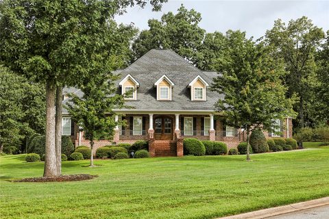 Previously sold for $522,000