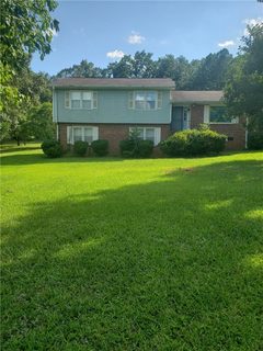 122 Lockwood Drive