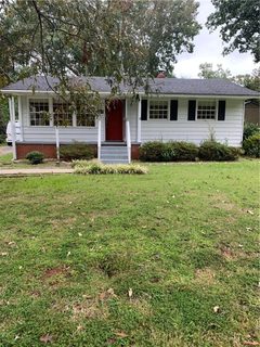 928 Chester Circle