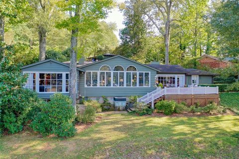 830 Lakeside Drive