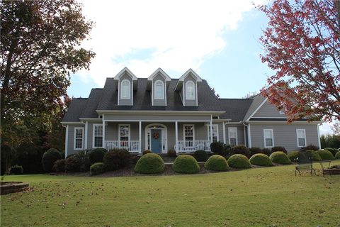103 Woods Drive