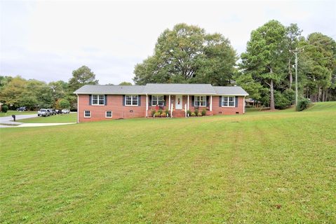 100 Wedgewood Drive sold home in Windsor Forest, Anderson, SC