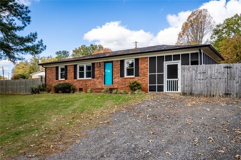 120 Belmont Circle