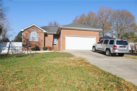 106 Woodbridge Court