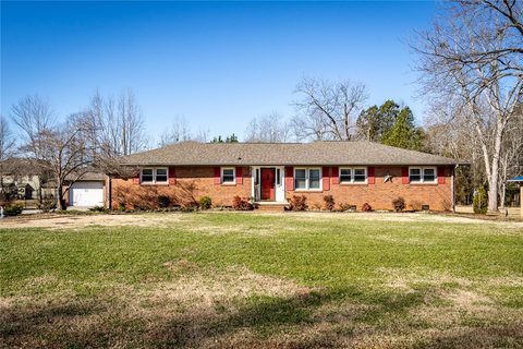 119 Rhodehaven Rd. Drive